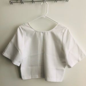 Vetta Capsule White Crop